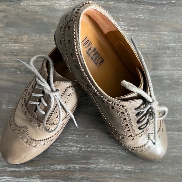 Gorgeous leather ! Love the color. - Picture 1 of 3